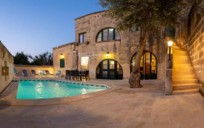 L-Ghorfa Taz-Zebbuga Farmhouse